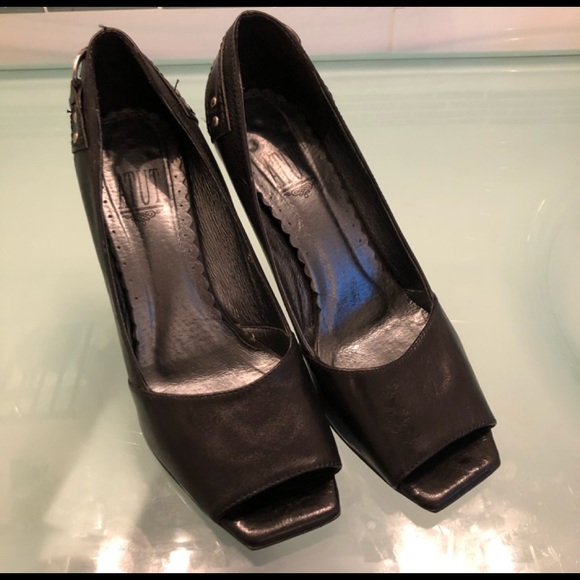 Black Leather heels - Picture 3 of 8